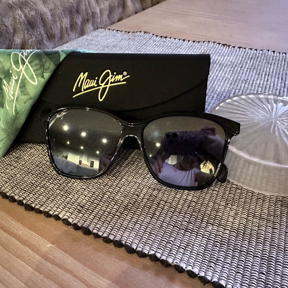 Maui Jim Liquid Sunshine Black Sunglasses - Picture 2 of 7
